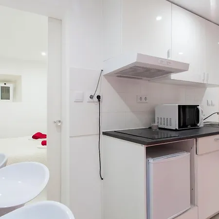 Alfama Panteao 4 Guests Appartement *